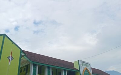 Bangkit Bersama Wujudkan Indonesia Kuat : Upacara Hari Kebangkitan Nasional 2025