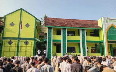 MERAJUT KEBERSAMAAN DI HARI FITRI : HALAL BI HALAL MAN TEMANGGUNG